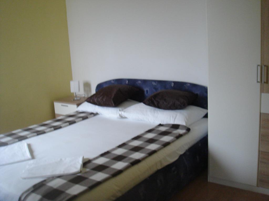 Aparthotel Pecic Gradac  Exterior photo
