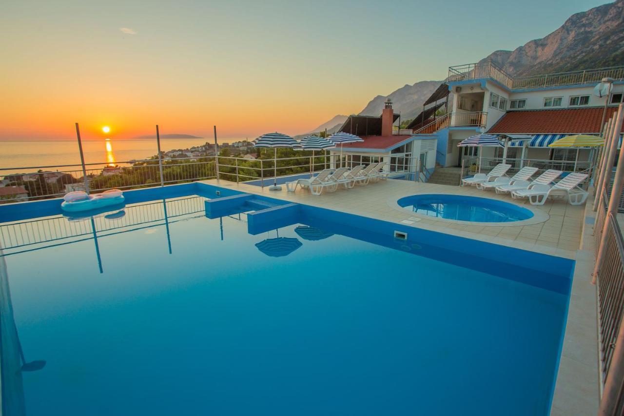 Aparthotel Pecic Gradac  Exterior photo
