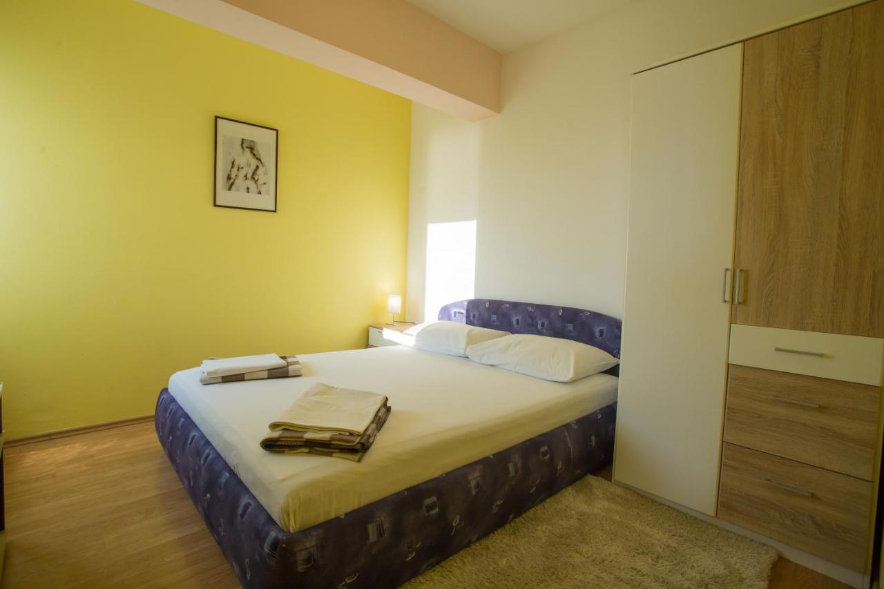 Aparthotel Pecic Gradac  Exterior photo